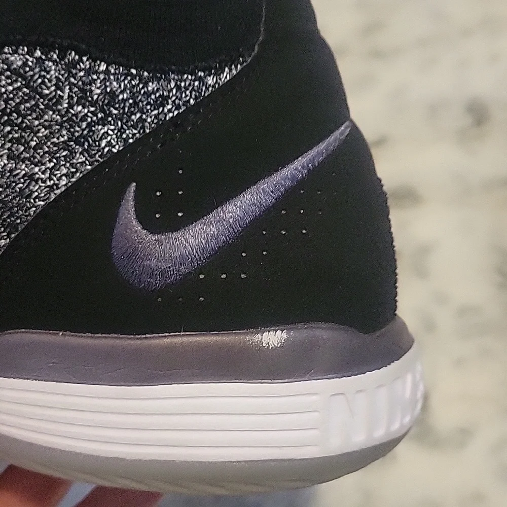 Nike KD11 Flyknit Basketball Shoes - Picture 12 of 15